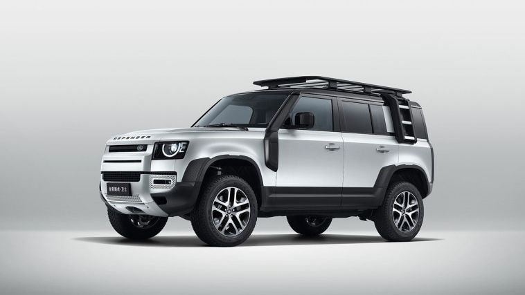 Land Rover Defender in white