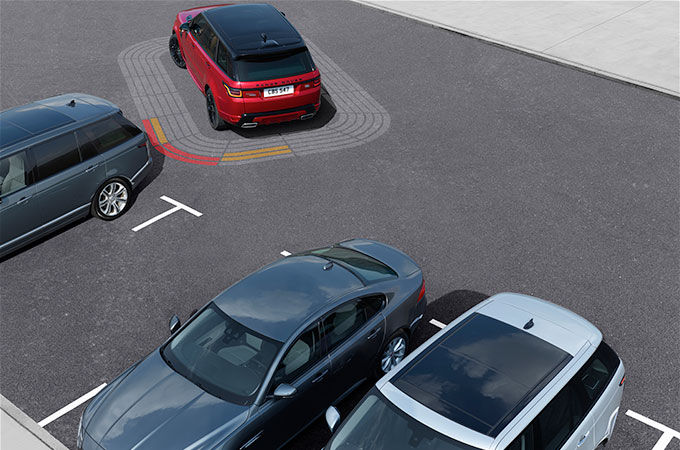 Range Rover parking assistance