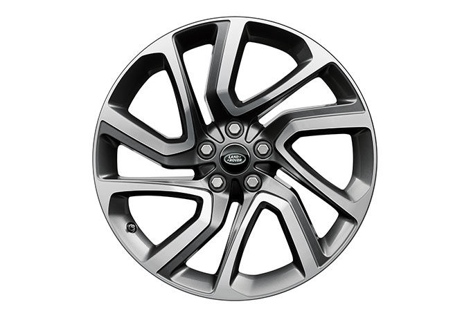Land Rover silver tyre