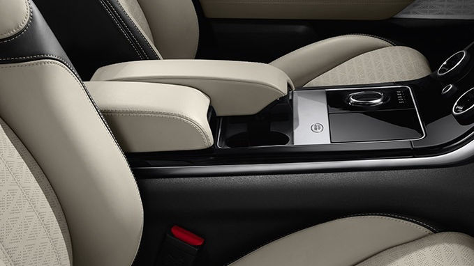 Range Rover interior details between front seats