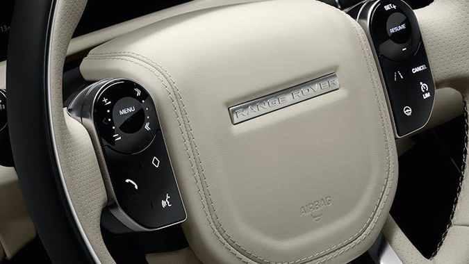 Range Rover steering wheel details
