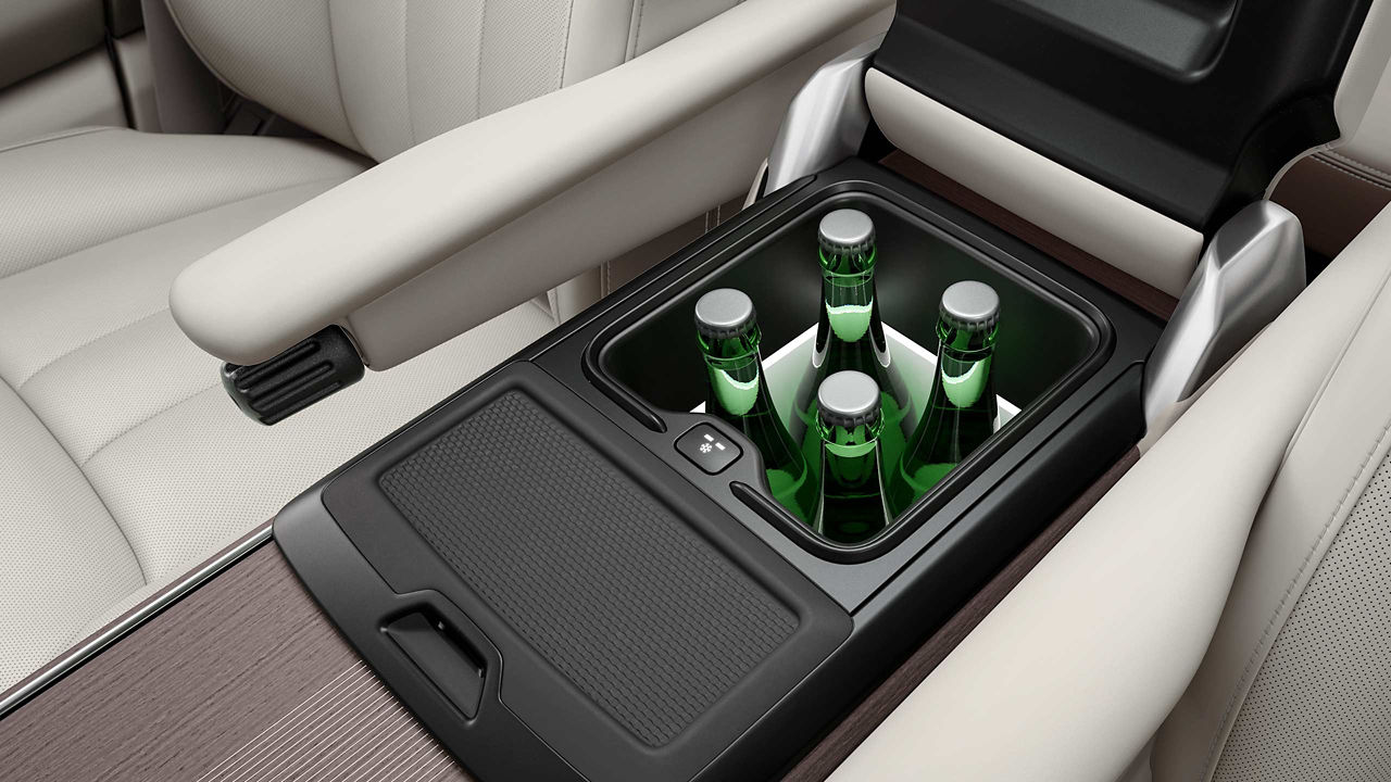 Range Rover Interior Refrigerator Compartment