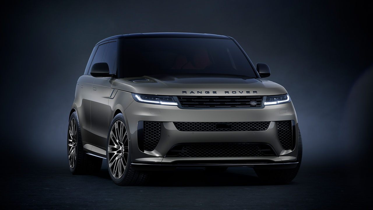 Front view of Range Rover SV