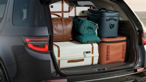 Discovery sports boot space carrying luggage