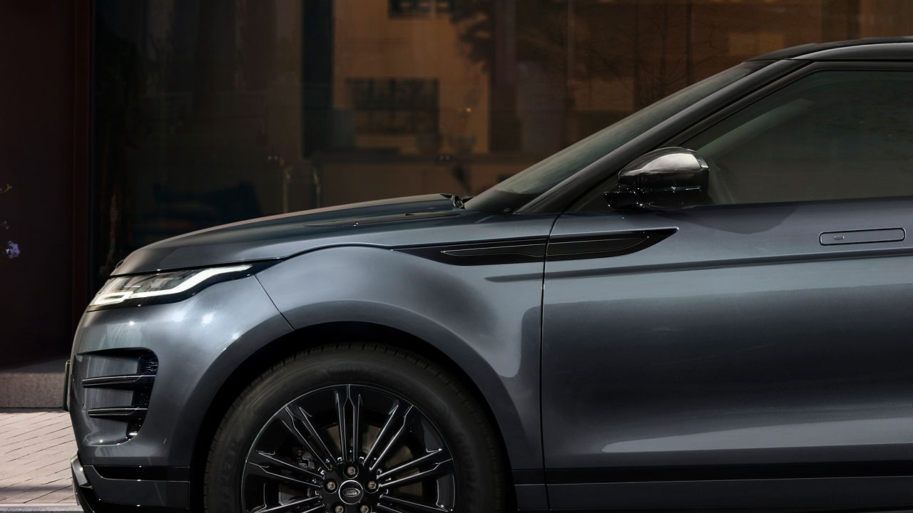 Side cropped view of Range Rover Evoque 