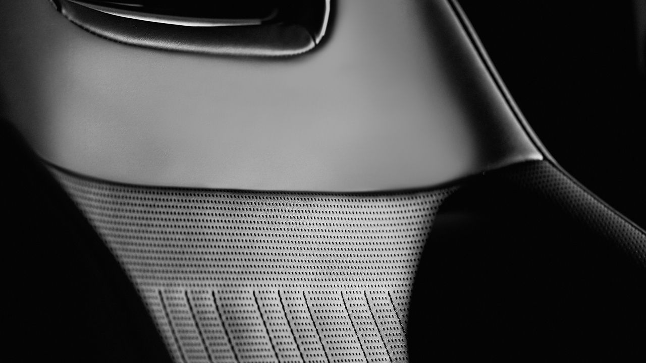 Defender OCTA Seat Exterior