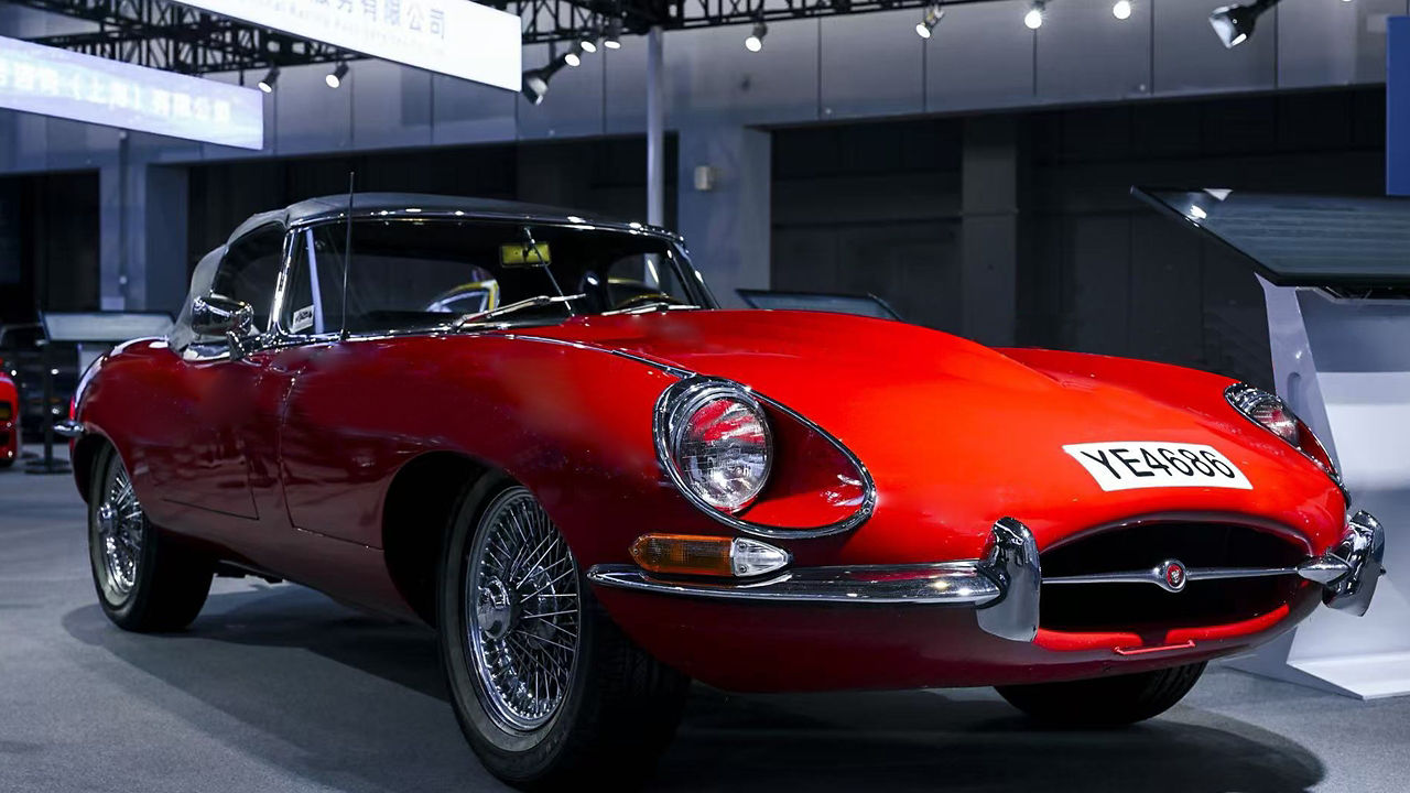 Range Rover SV Bespoke Experience Area