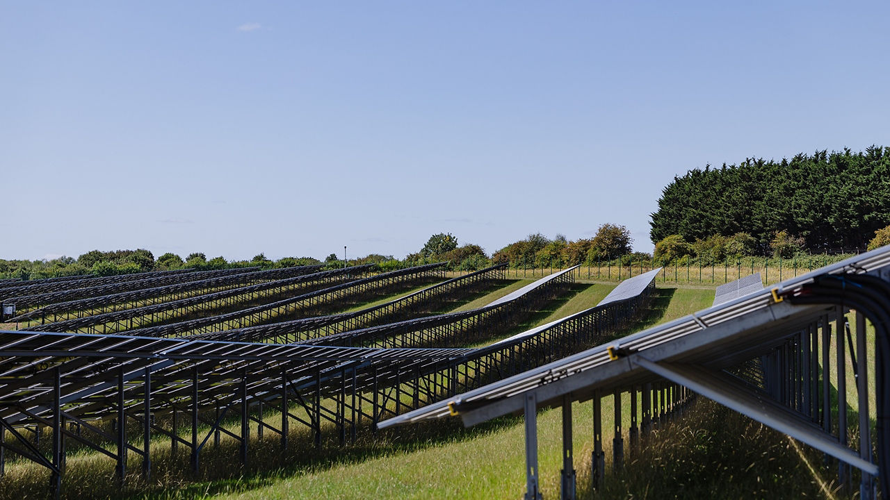 This 18-megawatt solar power plant can meet up to 31% of the headquarters campus' energy needs.