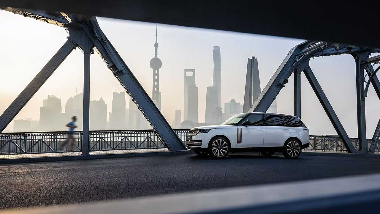 Range Rover on bridge