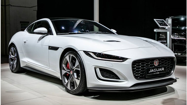 Jaguar F-Type in White 