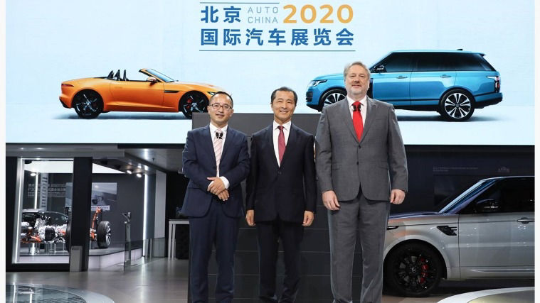 Mr. Pan Qing, Richard Shore and Mr. Zhu Hengli