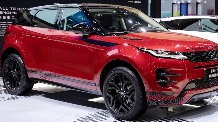 Red Range Rover Evoque