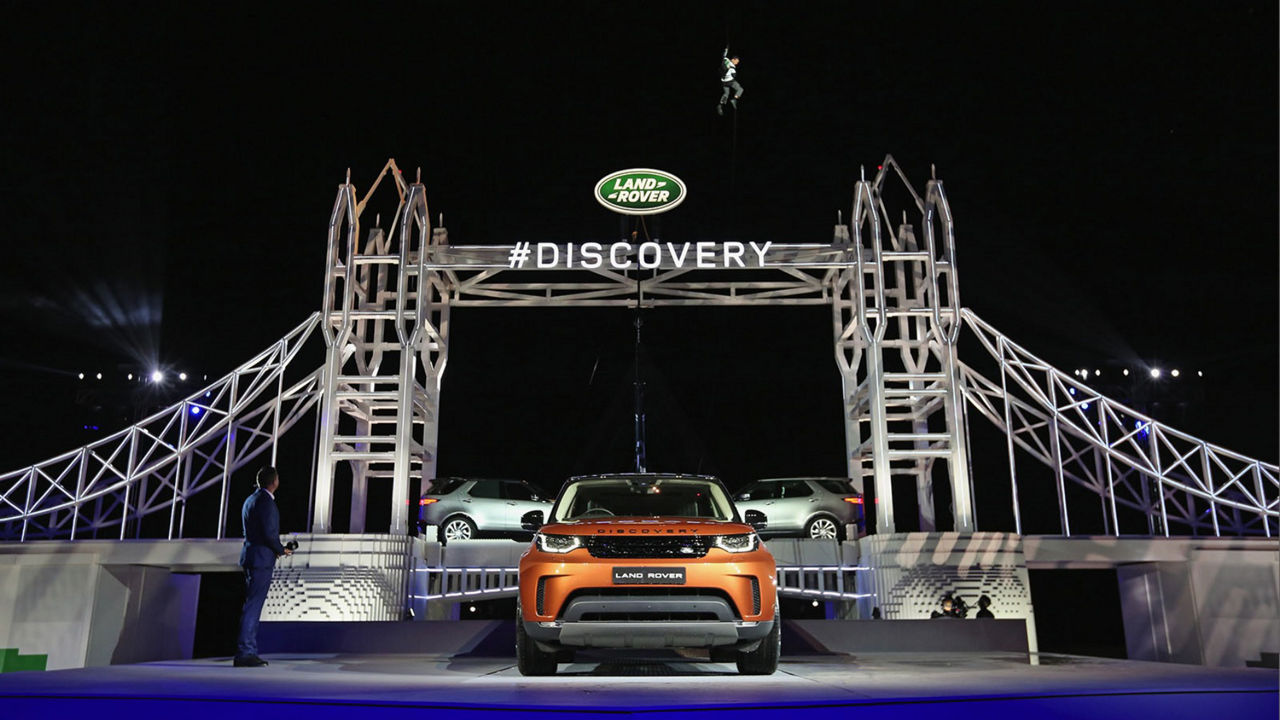 Land Rover Discovery on stage 