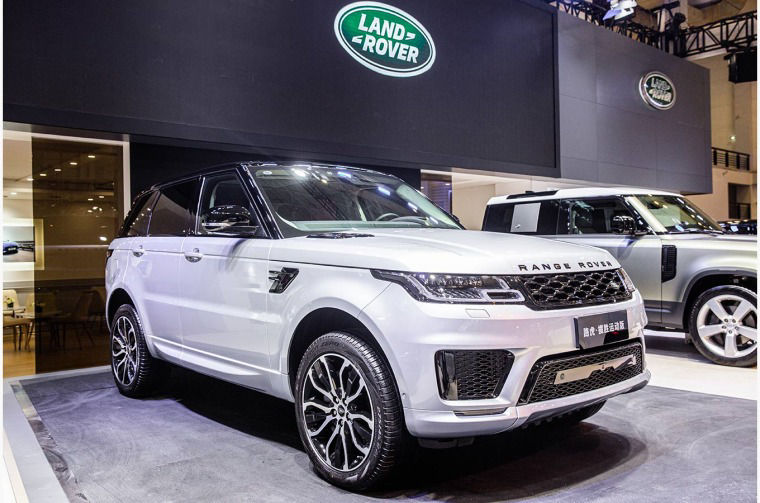Range rover (White) at Guangzhou Autoshow