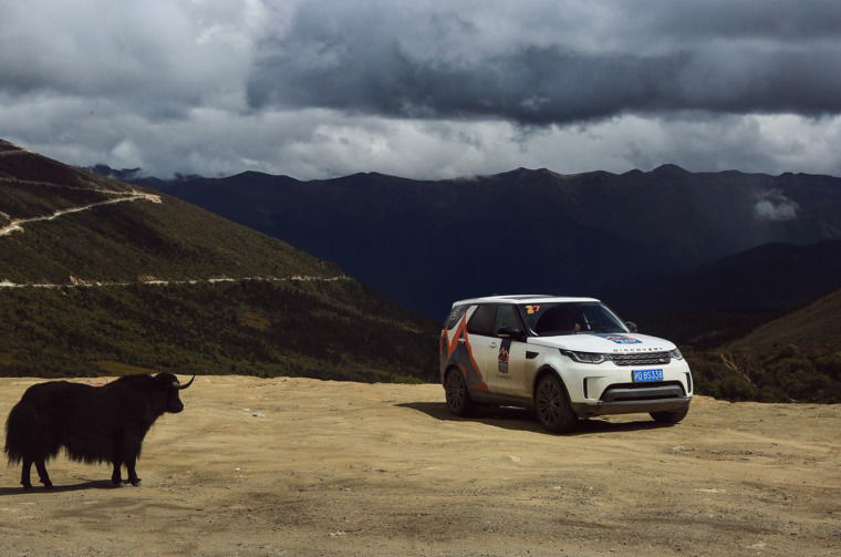 Land Rover Discovery in mountain landscape
