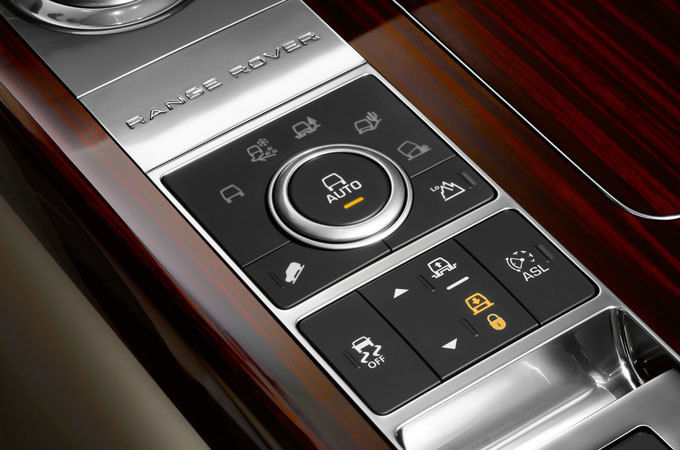Land Rover console