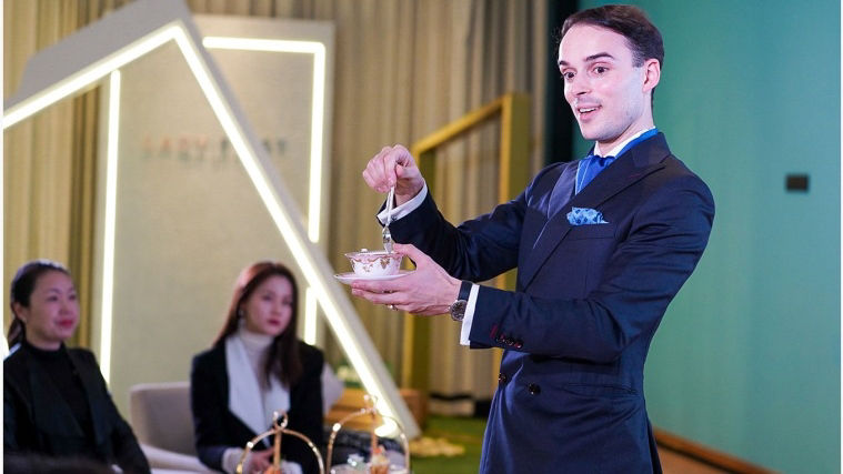 WEDGWOOD Brand Etiquette Ambassador Explains The Knowledge Of Afternoon Tea