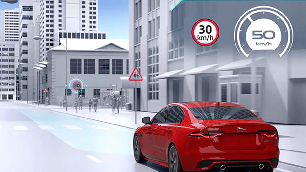 Traffic signal recognition technology 