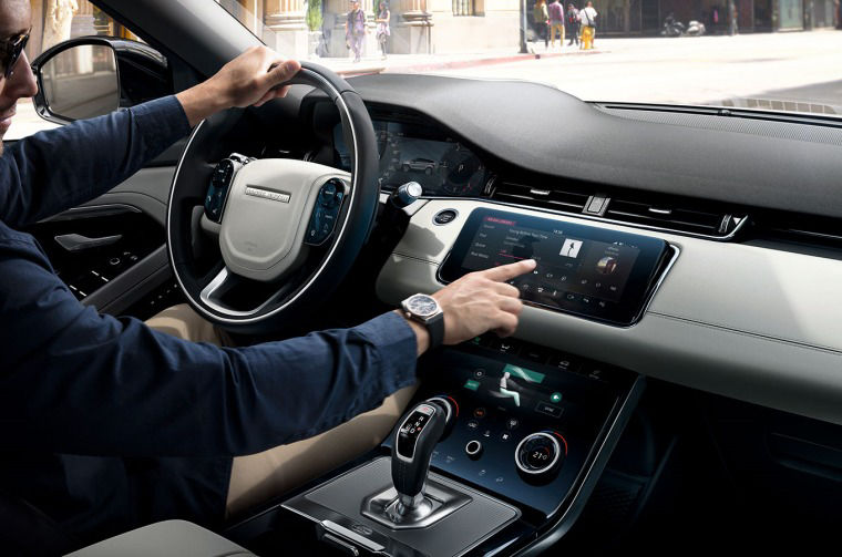 Range Rover Evoque cockpit