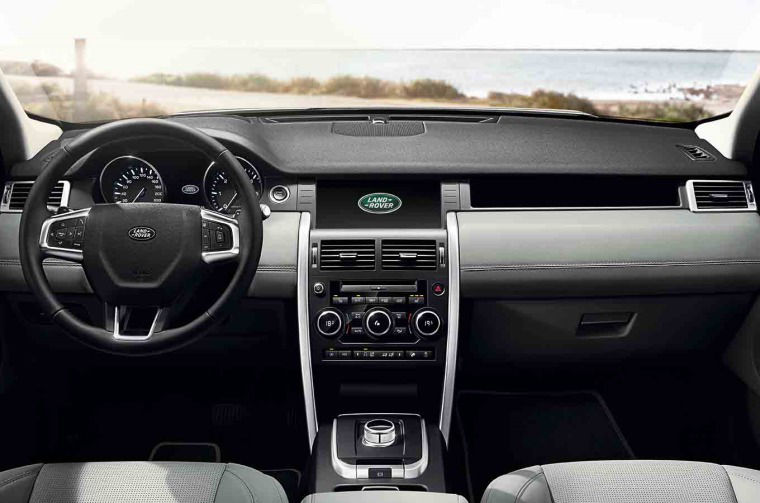 Range Rover Discovery interior