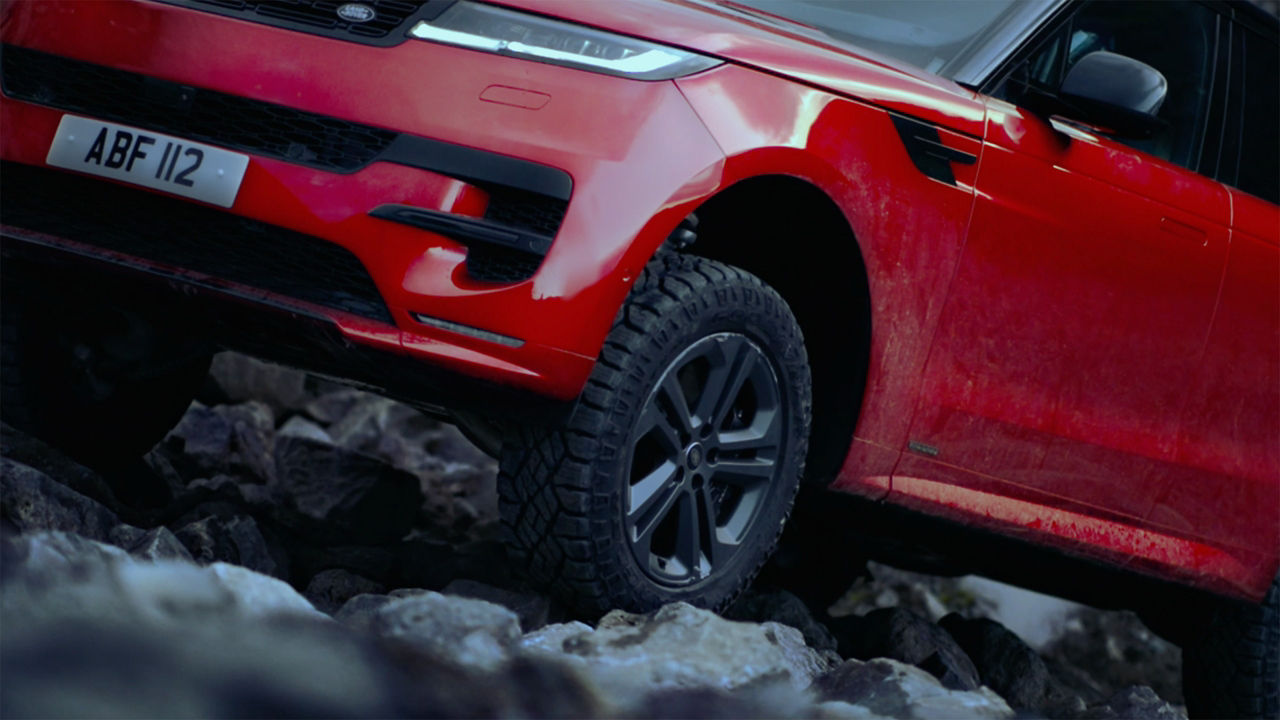 Range Rover Sports Spillway climbing on rock 