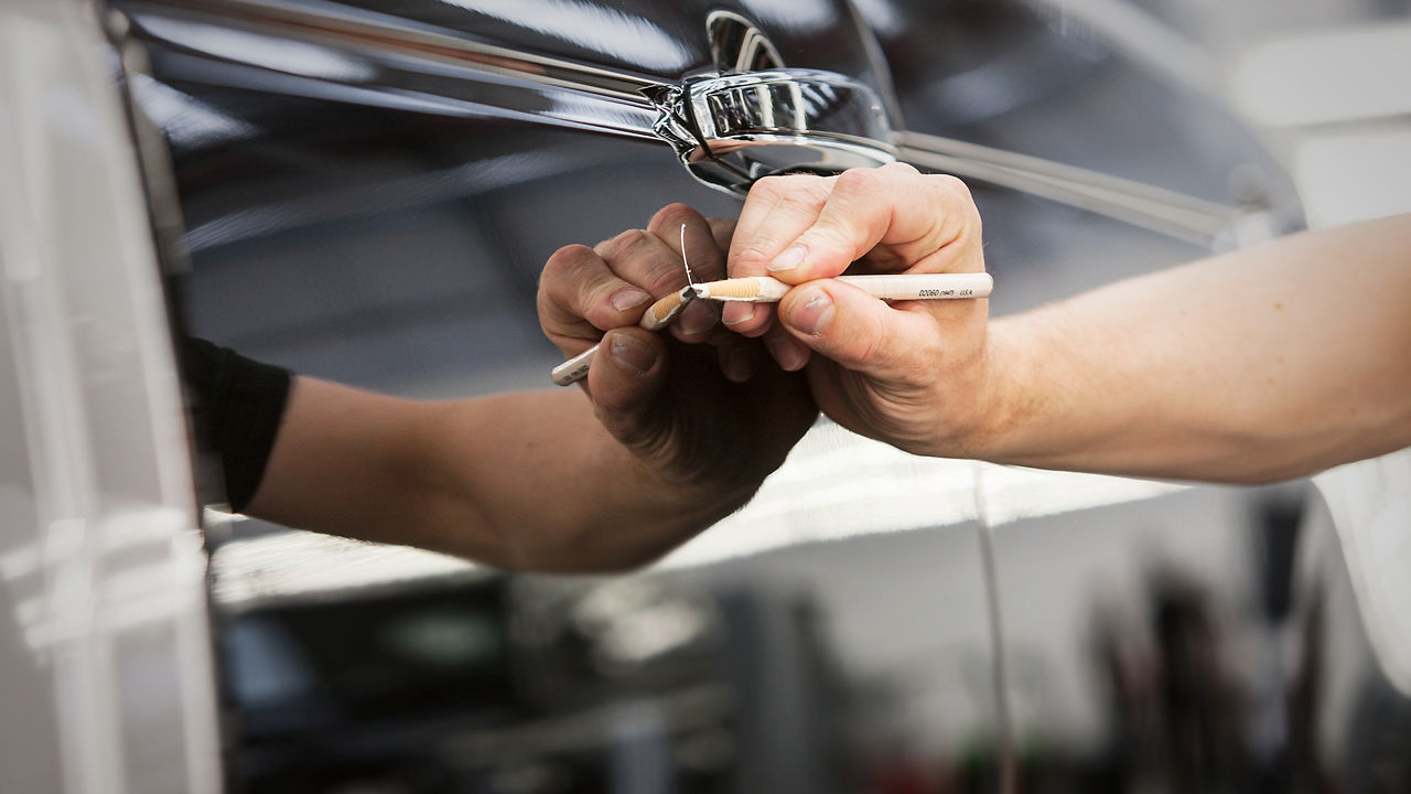 Range Rover door polish detailing and professional service 