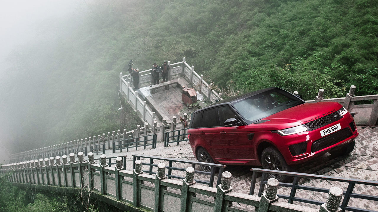 Range Rover Sports challenges